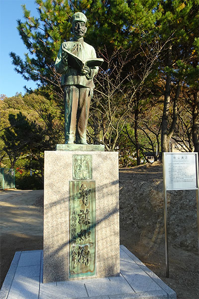 銅像:秋山真之