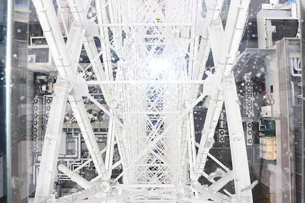 頂上から見下ろす